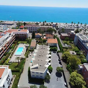 L'etape , Villeneuve-Loubet France